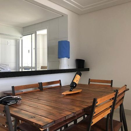 Apartamento Edificio Paris Apartment กวาราปารี ภายนอก รูปภาพ